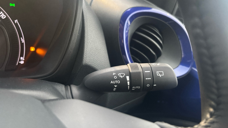 Toyota Aygo X 1.0 VVT-i Edge 5dr Petrol Hatchback